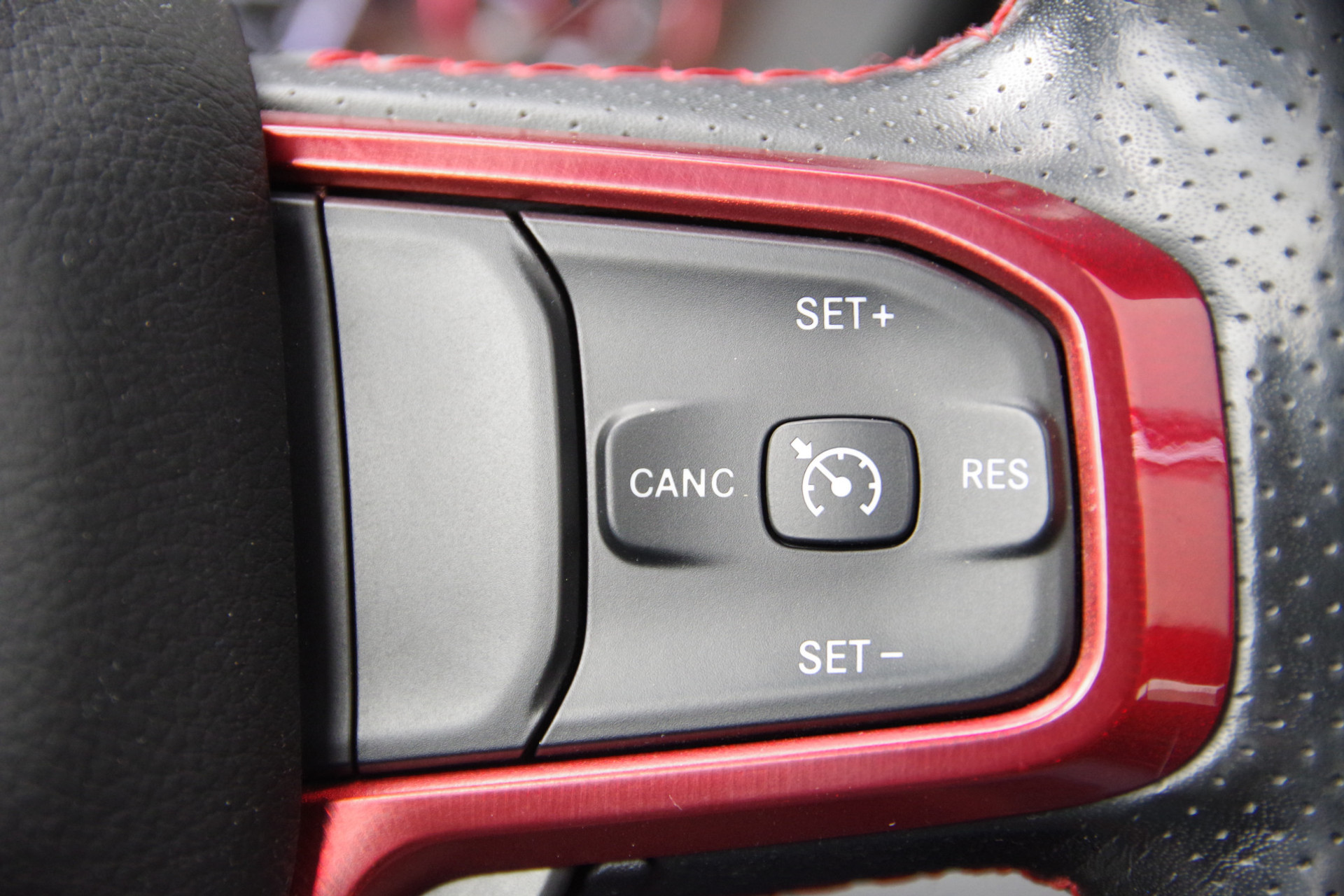 47306923-14.jpg